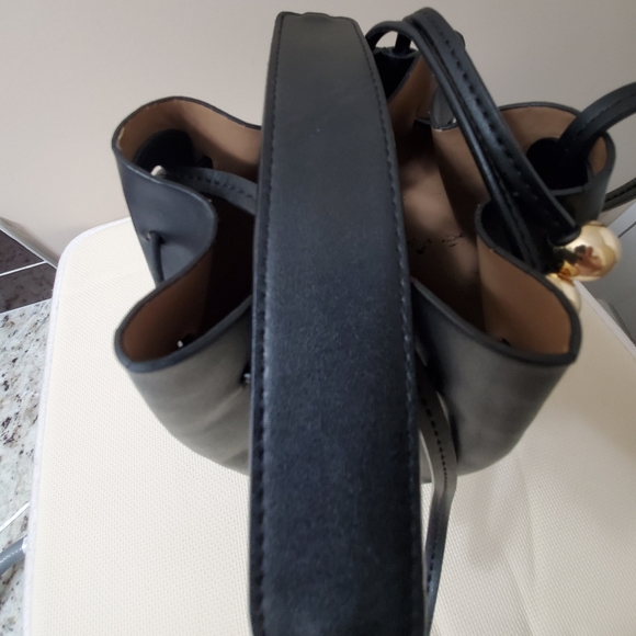 💥💥SOLD💥💥2 bucket bags - Picture 7 of 10